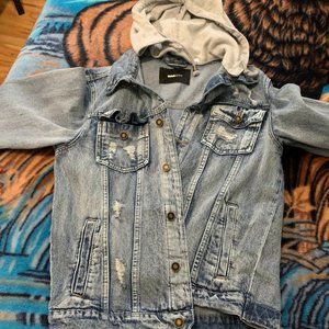 men's jean jacket with hoody remover